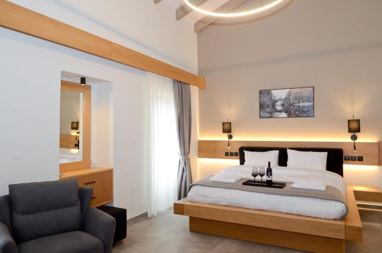 Roloi Suites Nafpaktos Екстериор снимка
